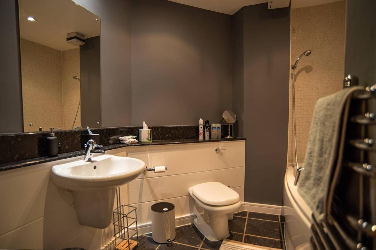 Large Boutique Harbourside Apartment - Football Table (Adults Only) Bristol Exteriör bild